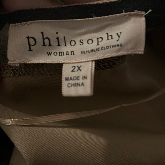 Philosophy Faux Leather Navy Floral Light Coat with pockets size 2X - Picture 2 of 3